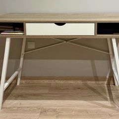 desk/ vanity
