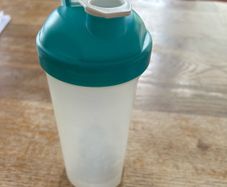 Drinks container