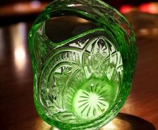 Heavy pressed glass basket 25cm