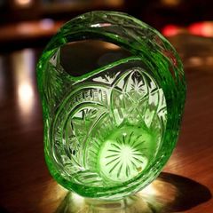 Heavy pressed glass basket 25cm