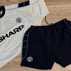 MANCHESTER UNITED away jersey shirt AND shorts Umbro 1999 2000 season. TREBLE WINNERS highly sought after SHARP sponsor edition