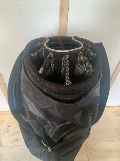 Spalding Golf bag w cooler, Raincover, & carry strap