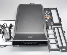 Epson Perfection V 600 flat bed scanner