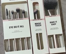 Makeup revolution makeup brushes