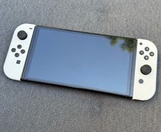 Nintendo Switch OLED 64gb BOXED