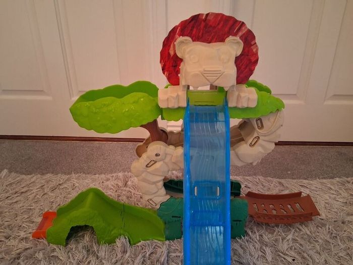 Blaze Cars x4 With Fun Track/Ramps