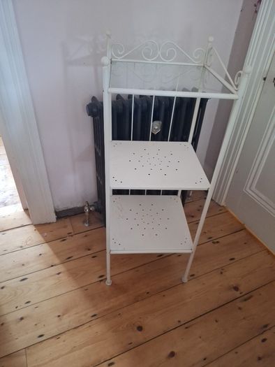 bathroom stand