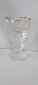 Time barley wine,,,brewed by smithswicks kilkenny,vintage glass,collectors item,,price includes post to anywhere in Ireland thank you, hard to come by ,,sold as is.