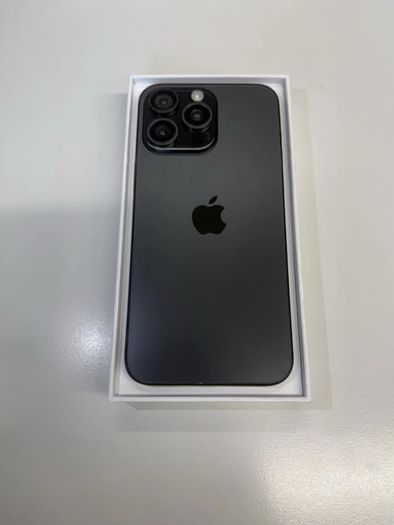 IPhone 15 Pro Max 256GB Black Titanium Factory Unlocked Mint Condition