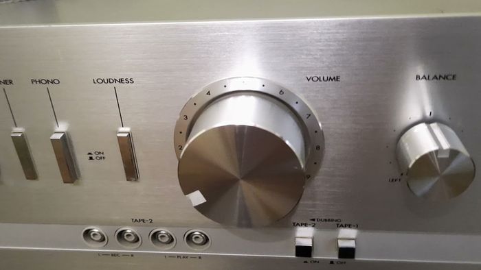 VINTAGE  Hi-Fi from the Japanese Golden era JVC As-5 Stereo integrated Amplifier 1978 aluminum silver faced in Wonderful condition