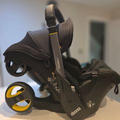 Doona i Car Seat & Stroller Combo- Like New with all Accessories!