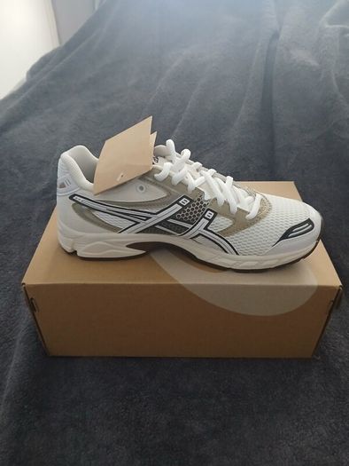 Asics Gel Ds Trainers Brand New Size 4