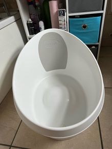 Shnuggle toddler bath tub
