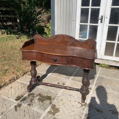 Victorian Mahogany Washstand