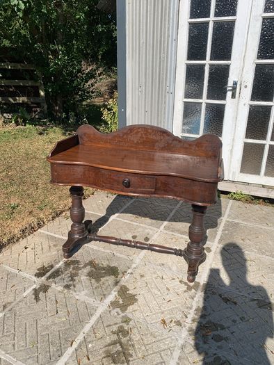 Victorian Mahogany Washstand