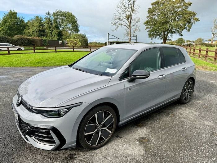 2025 VW Golf 8 R-Line Black Edition 1.5 TSI 150hp