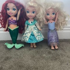 Dolls - Ariel & Elsa (need batteries)