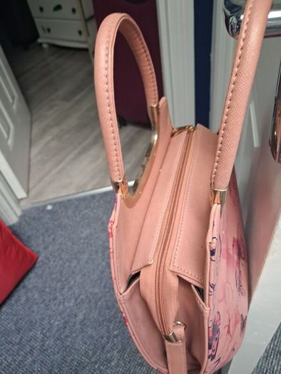 Ladies handbag