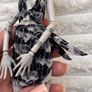 Mattel Monster High Skull Shores 2008 Black and White Frankie Stein Glue Hair Legs a bit loose (between body and legs) Used Please see photos Image 9