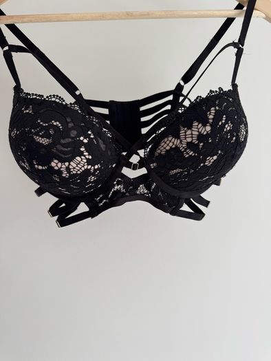 bra 38B maximise