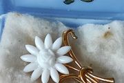 Vintage Galway brooch