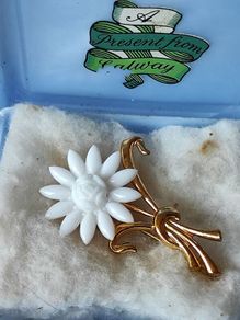 Vintage Galway brooch