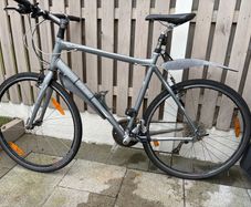 Trek 7.3FX hybrid bike