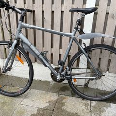 Trek 7.3FX hybrid bike