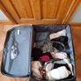 Large LINEA Suitcase.Luggage+ 4 Wheels. Excellent Condition Image 4