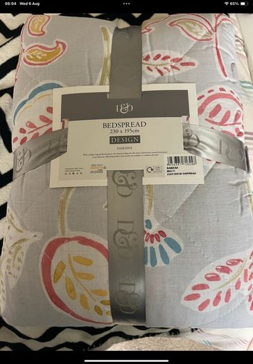 Bnwt grey bedspread double size