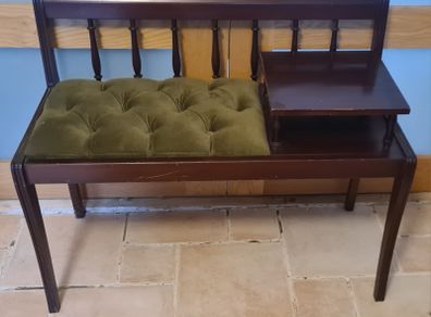Telephone Seat