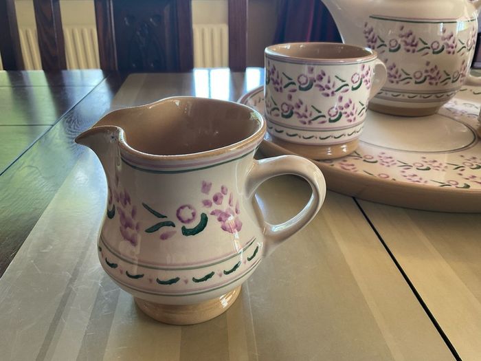Nicholas Mosse lavender creamer from Washington  Creek USA . 4 inches in height