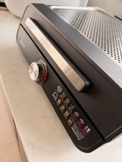 Ninja Sizzle Indoor Grill & Flat Plate Both Plates Included