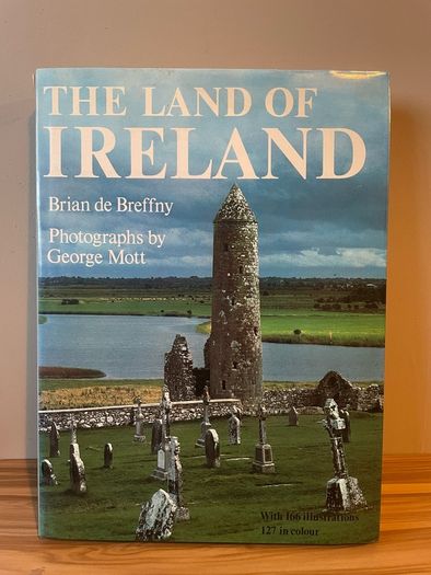 The Land of Ireland by Brian de Breffny (1985)