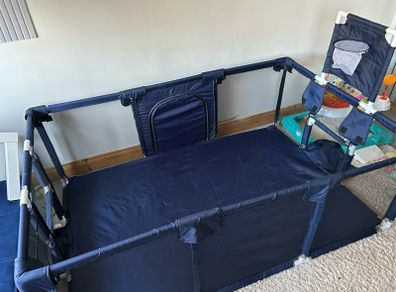 Large playpen
