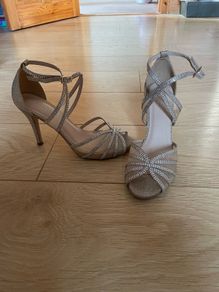 Heels size 5
