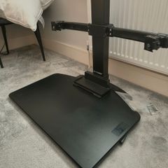 Yo-yo Standing desk converter and anti fatigue mat