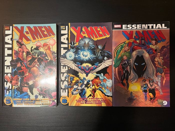 Assorted Marvel trade paperbacks