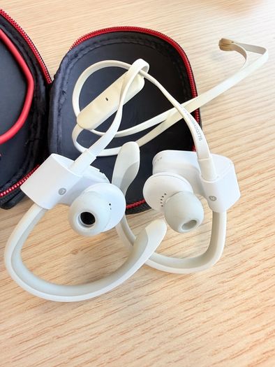 Powerbeats 3 wireless - like new