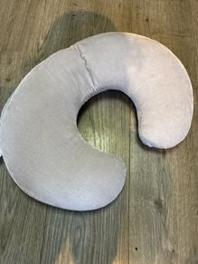 feeding pillow