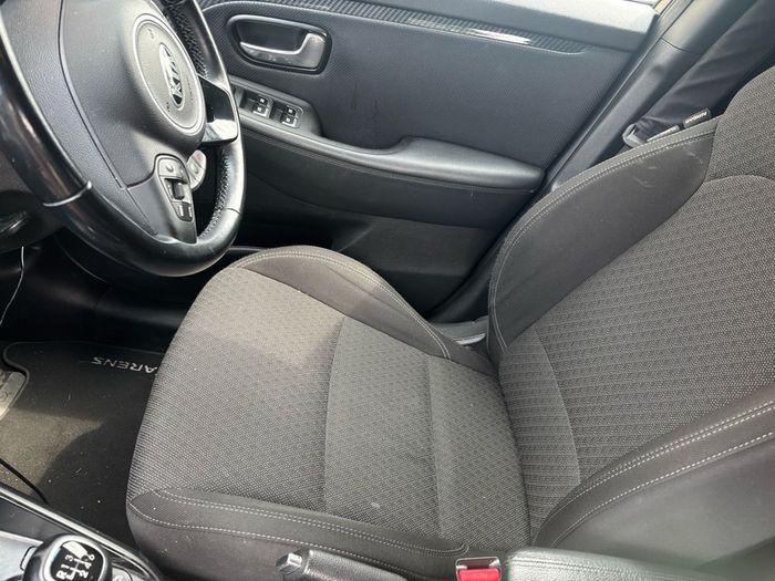 2017 Kia Carens