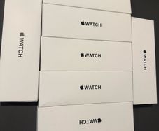 Apple Watch SE 2,40mm (IRISH STOCK)Brand New Sealed 1 year Apple warranty RECEIPT
