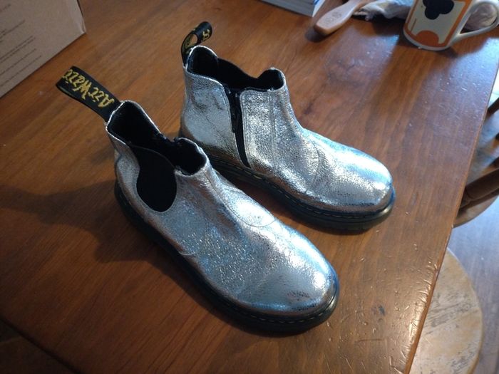 Dr Martens Youth 2976 Crinkle Metallic Chelsea Boots Silver UK1