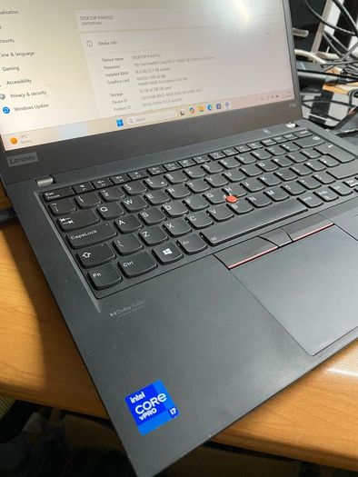 Lenovo Thinkpad T14s i7 pro 11gen 16/256 with 4gb graphic