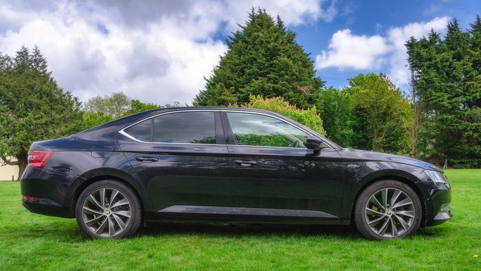 2016 Skoda Superb L&K 4X4 150BHP Pristine Long NCT 2027 Full MSL History