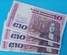 Irish 3 X 1981 Ten Pound SWIFT  banknots in Fine  condition