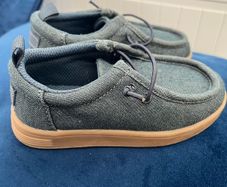 GAP Boys Shoes size 8