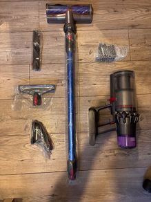 Dyson V11 Absolute(Like new)