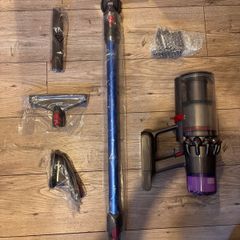 Dyson V11 Absolute(Like new)
