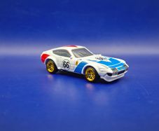 Hot Wheels Ferrari 365 GTB4 C with custom wheels.